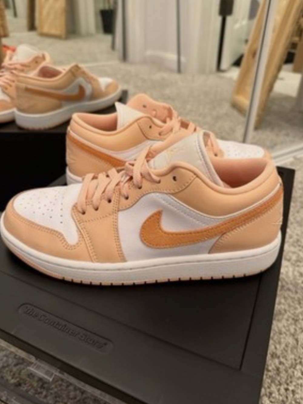 Nike Women's Air Jordan 1 Low 'Sunset Haze' Bright Citrus DC0774 801 Size 9 - Picture 5 of 8